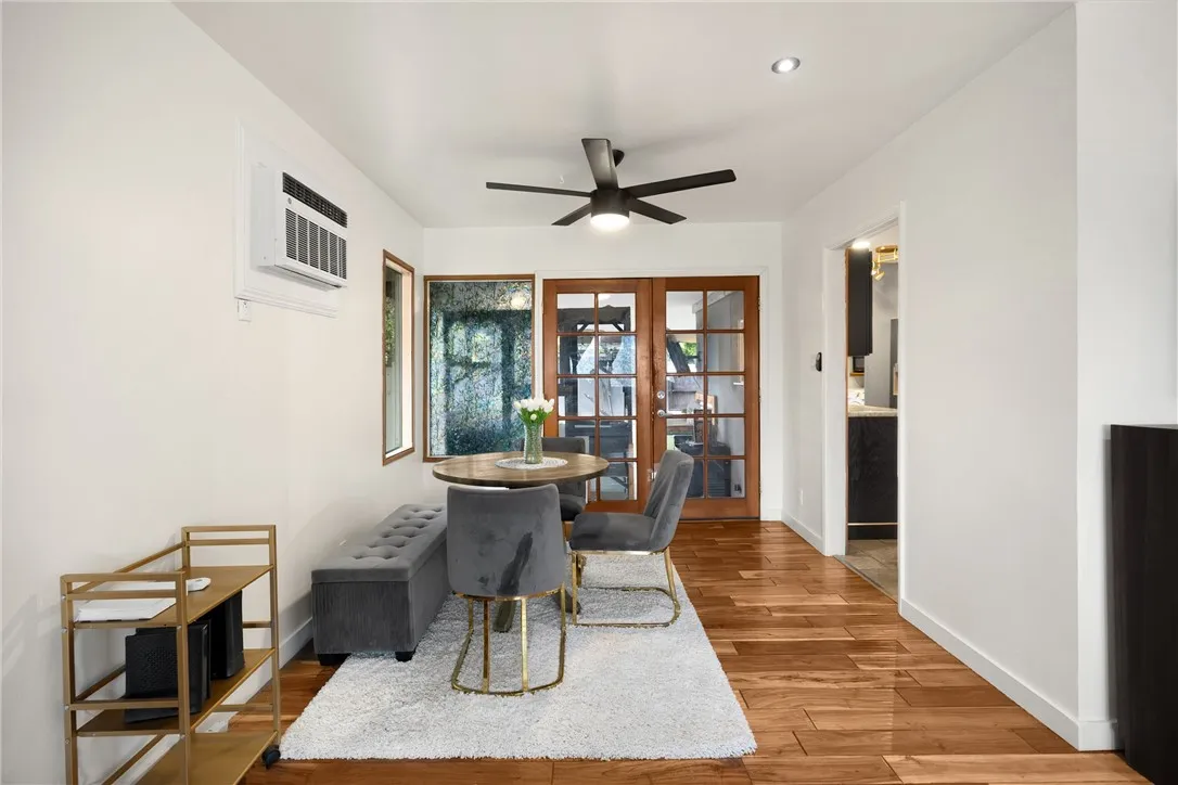 6957 Lindley Avenue, Reseda, California 91335 home-pic-5